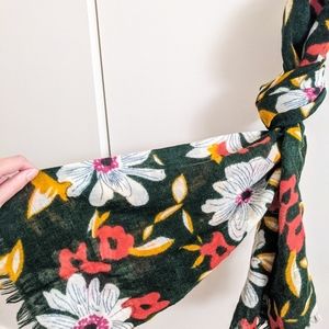 Floral wool scarf
